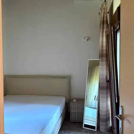 Lux Pool * Nea Skioni